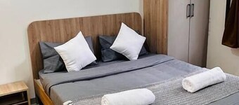 Wren Hideaway:Cozy AC Studio in Pune