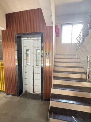 Interior - Wren Hideaway:Cozy AC Studio in Pune (Pimpri-Chinchwad)