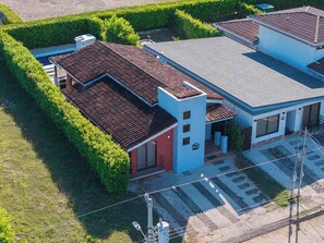 Exterior - Casa Dasani - Beautiful House with private pool (Santa Rosa)