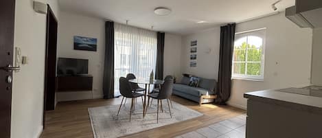 Classic Suite, Accessible, Private Bathroom (Turmsuite) | Lounge