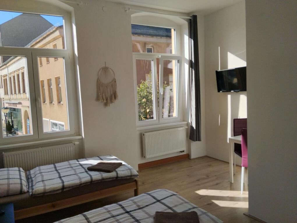 Deluxe-Zweibettzimmer, eigenes Bad | Verdunkelungsvorhänge, schallisolierte Zimmer, kostenloses WLAN
