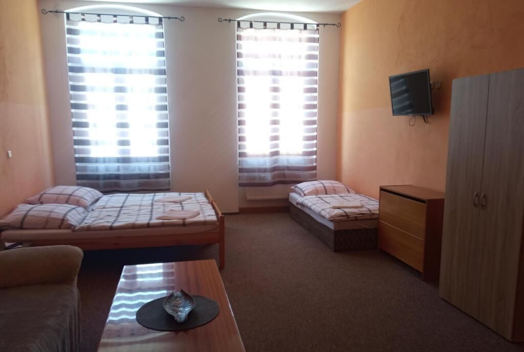 Familienapartment, Küche | Verdunkelungsvorhänge, schallisolierte Zimmer, kostenloses WLAN