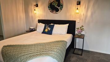 Apartment, Balcony, Ocean View | Free WiFi, bed sheets