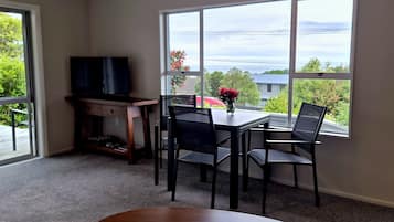 Apartment, Balcony, Ocean View | Interior