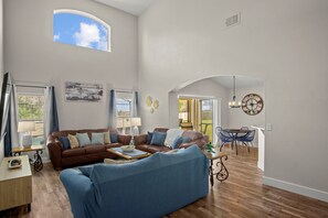 Living area - 5-Bedroom Home in Solana Resort with private pool (Davenport)