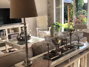 Interior - Fleetenrausch: Idyll right on the water with lots of peace and quiet and a view of the North Sea (Neufeld)