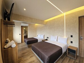 Comfort Double Room | In-room safe, iron/ironing board, free WiFi - La Villa Hotel (Ciudad de México)