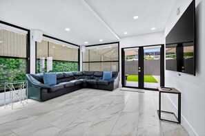 Interior - 2-bedroom house in tranquil Miami perfect for a relaxing getaway (Miami)