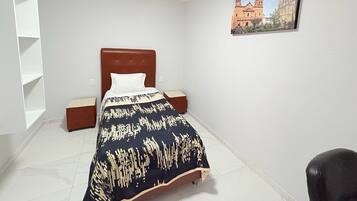 遮光布/窗簾、熨斗/熨衣板、免費無線上網