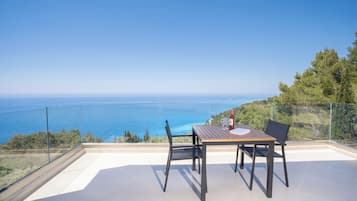 Suite, balcony, sea view | View from room