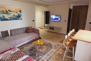 Living area - Seaside Escape - Waterfront Charming Apartment (Mahdia)