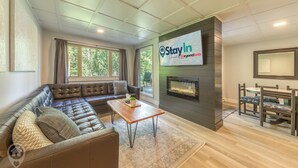 TV, fireplace