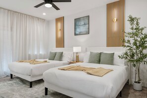 3 bedrooms, iron/ironing board, free WiFi, bed sheets - The Flute House | Calm, Modern and Spacious (Dallas)