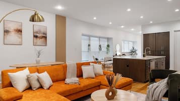 Smart TV, videojuegos, futbolito y tenis de mesa
