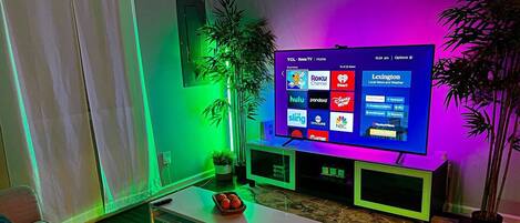 Smart TV, video games