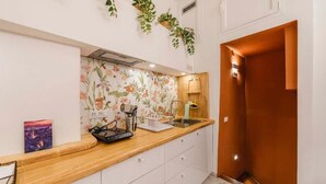 Comfort Apartment, 2 Bedrooms, Non Smoking, Kitchen | Private kitchen - Acquario House centro storico di Genova (Genoa)