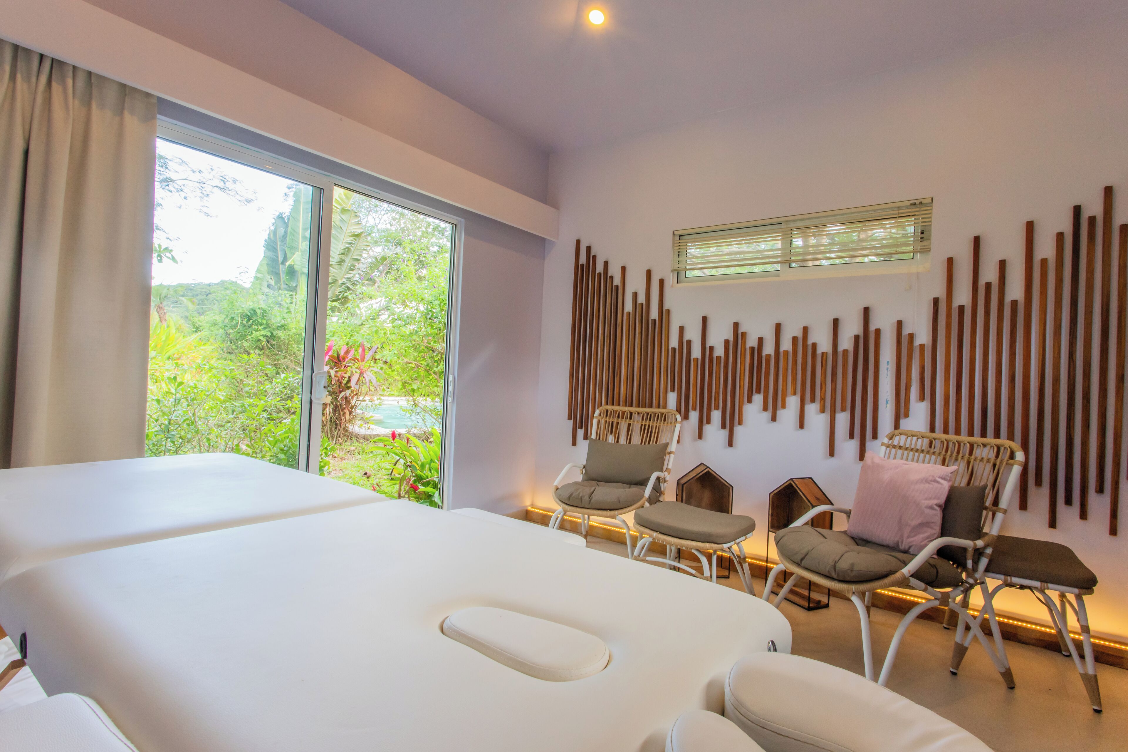 Tratamientos corporales, aromaterapia, masajes con piedras calientes