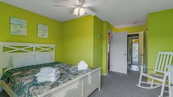 2 bedrooms, iron/ironing board, WiFi, bed sheets