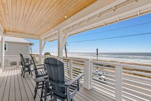 Property grounds - Chat N Chill Beach Retreat Pool, Beachfront, Private Beach (Panama City Beach)