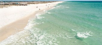 New! Private balcony, pool, steps to #2 beach in US from 2025 Conde Nast Awards