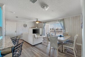 Smart TV, video games