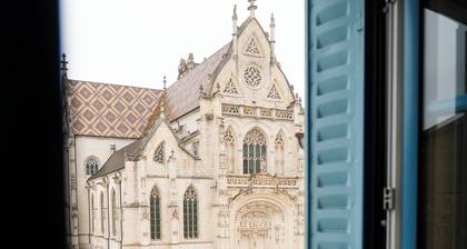 La Loge du Duc d'Albion - Facing the Royal Monastery of Brou