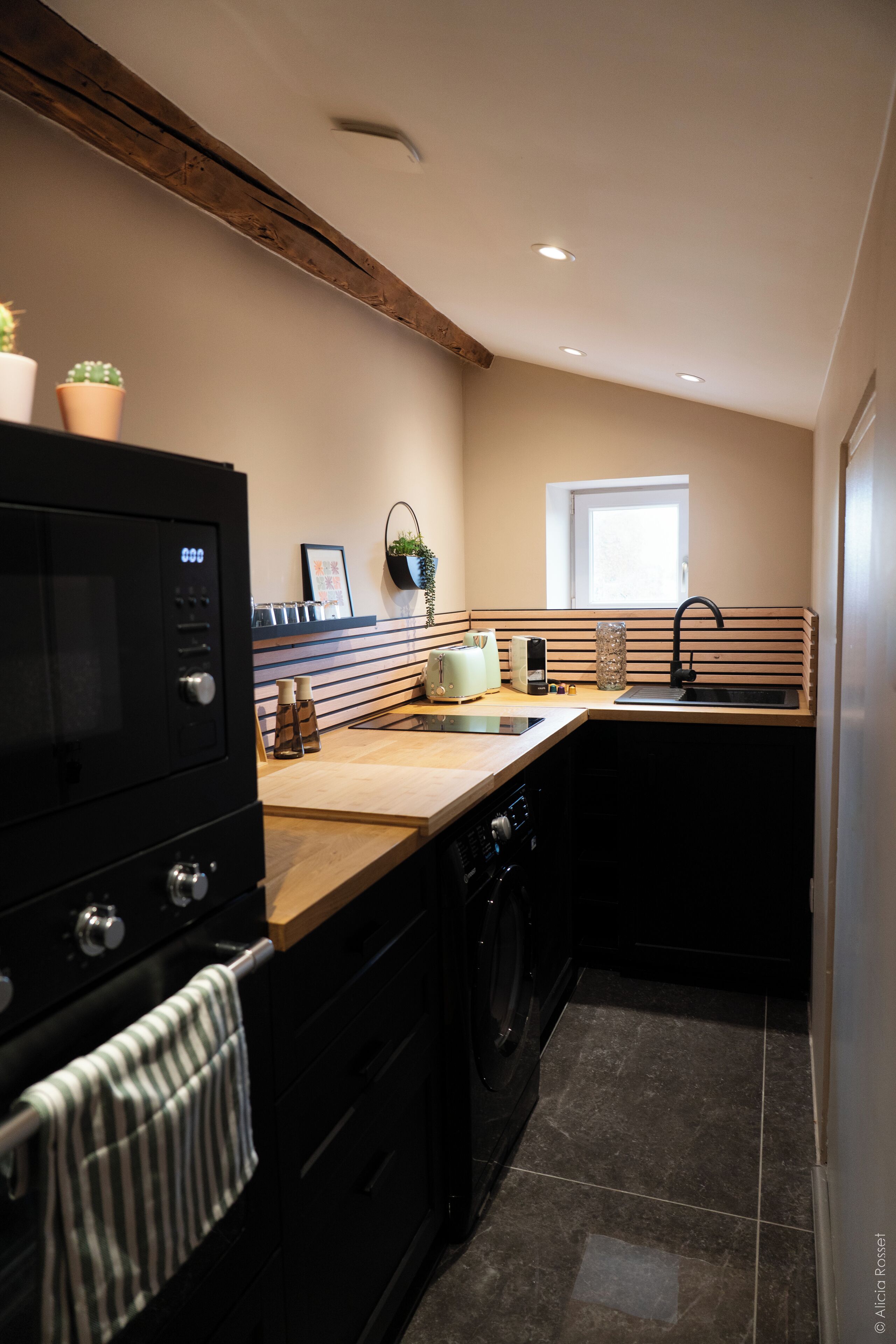 Micro-ondes, four, plaque de cuisson