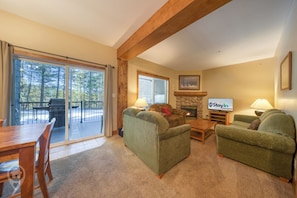 Télévision, cheminée