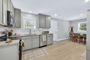 Micro-ondas, fogão, cooktop, lava-louças