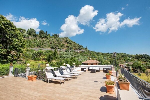 Terrace/patio - La Terrazza (Nunziata)