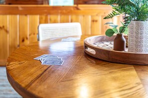 Dining - Entire cabin in Sevierville, Tennessee with CAT (Sevierville)