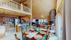 Dining - Whispering Pines Cabin - Beautiful Cabin with Plenty of Room for Everyone (Lake City)