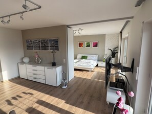 Ferros/tábuas de passar roupa, Wi-Fi, roupa de cama