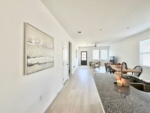 Dining - Modern Luxury Home Close to AIRPORT/COTA/Downtown (Del Valle)