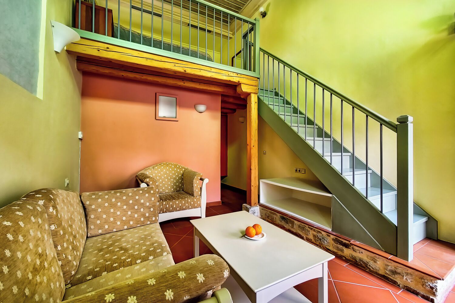 Superior-huone, patio, näköala pihalle | Ilmainen Wi-Fi