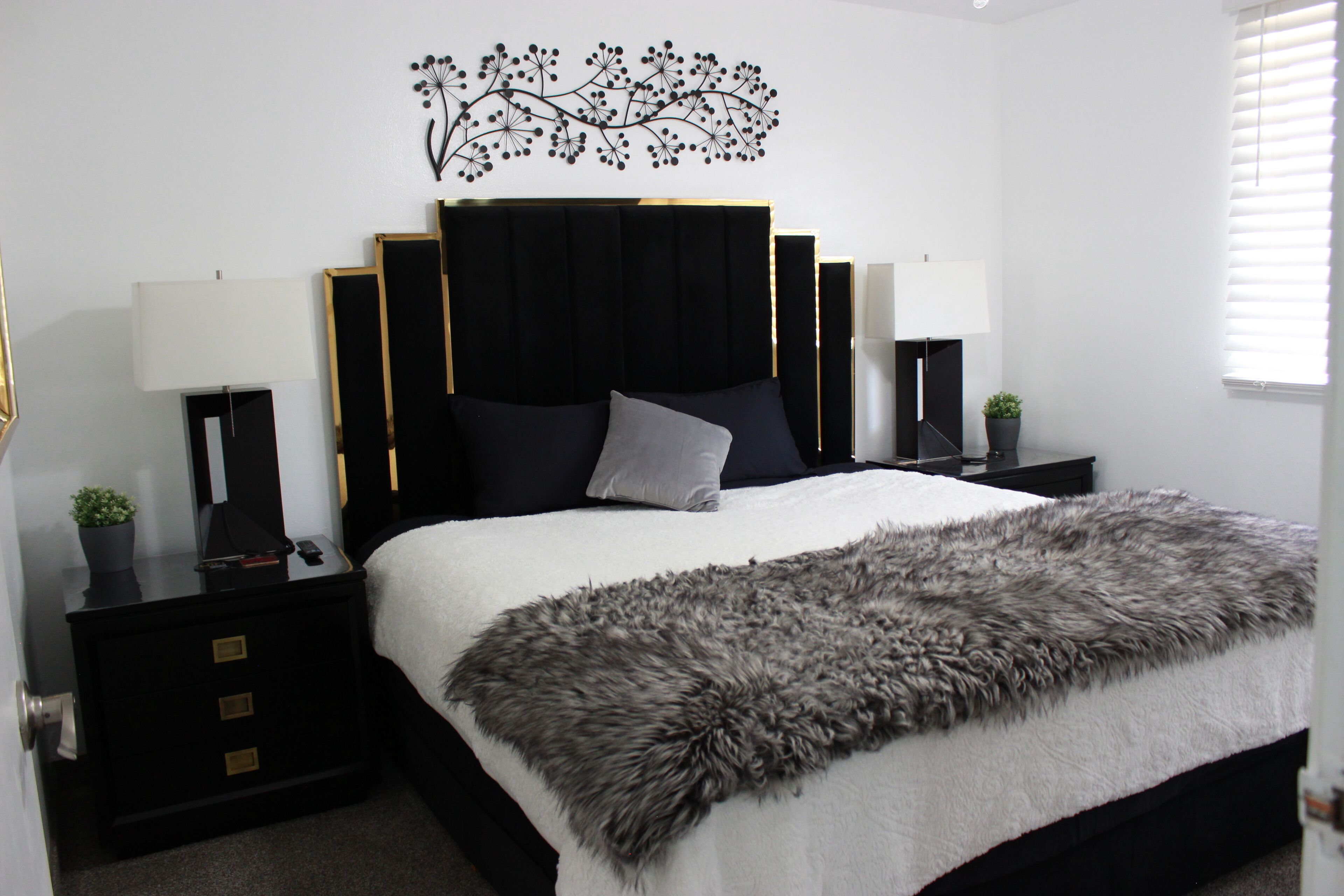 4 bedrooms, iron/ironing board, travel cot, free WiFi