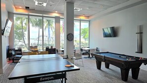 Games room - Have a Relaxing getaway from day by day stress
Cozy apartment with stunning view (Fort Myers)