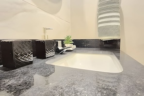 Ảnh chưa phân loại, 5 trong số 235 ảnh, nút