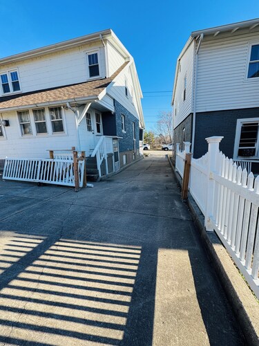 Cozy Capital House - Downtown JC - Perfect for Families & Work Trips