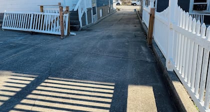 Cozy Capital House - Downtown JC - Perfect for Families & Work Trips