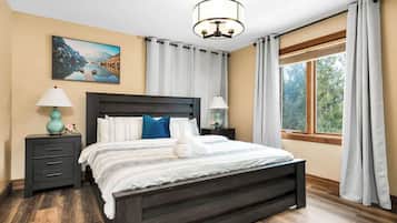 8 habitaciones, escritorio y tabla de planchar con plancha