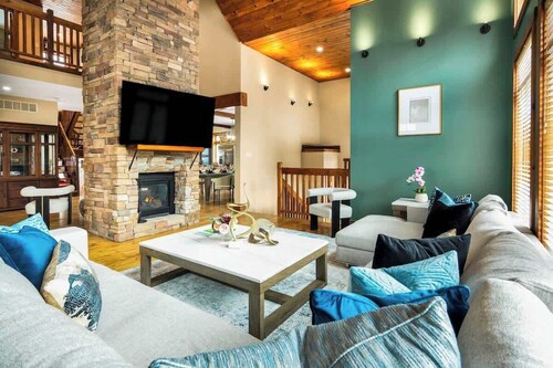 Location Chalet Step to Village/Extra Large Hottub