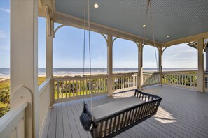 Property grounds - New Beachfront Listing - Heated Pool, Golf Cart, Elevator, Steps to Best Beach (Galveston)