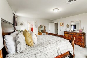 5 Schlafzimmer, Bügeleisen/Bügelbrett, WLAN, Bettwäsche