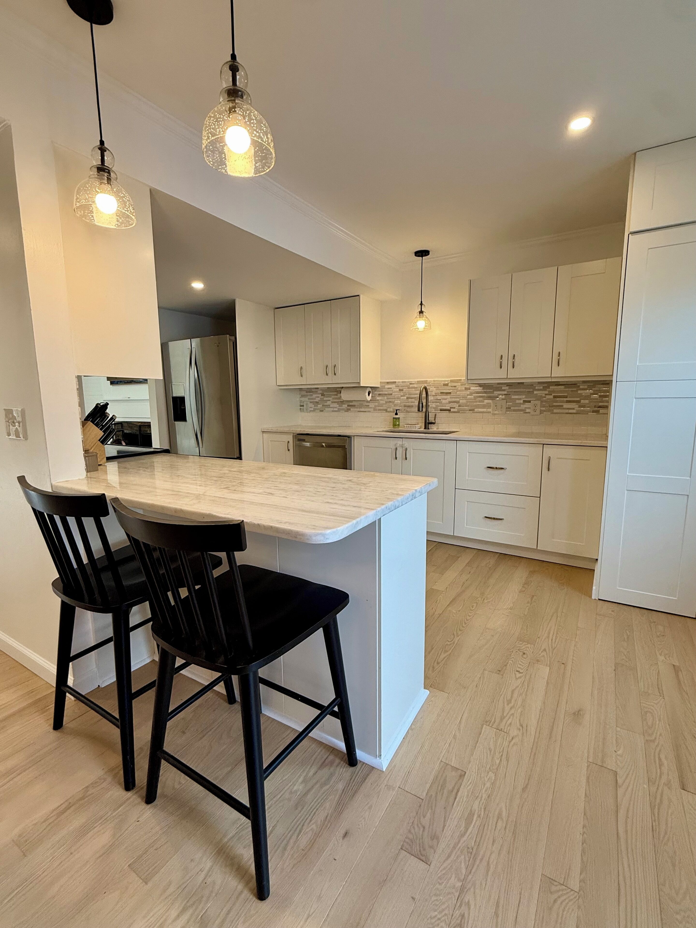 Mikroaaltouuni, uuni, liesi, astianpesukone