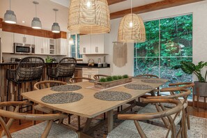 Dining - Heartwood Manor (Asheville)