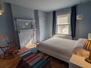 2 quartos, ferros/tábuas de passar roupa, Wi-Fi, roupa de cama