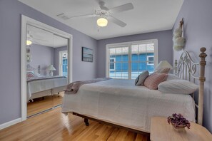 4 bedrooms, free WiFi, bed sheets - Walk to Beach/Boardwalk/Bay • 4BR • Garage Lounge • Patio • 3‑Car Parking (Seaside Heights)