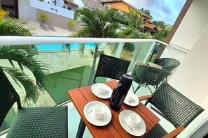 Outdoor dining - Caminho do Mar (Ipojuca)