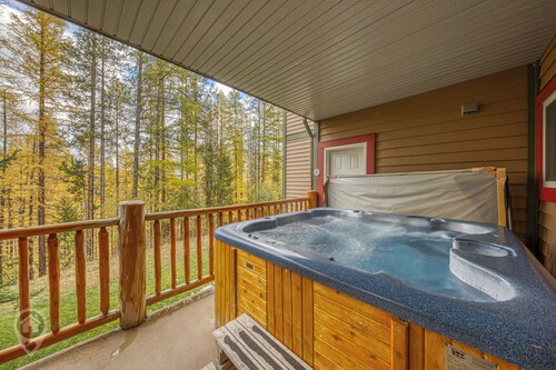 2BR Kimberley Ridge Condo – Hot Tub & Ski Access